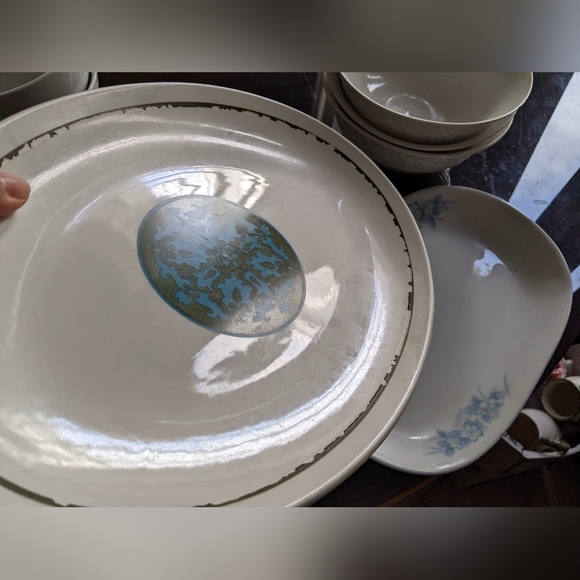 5/$35 Plates and bowls - Picture 6 of 6